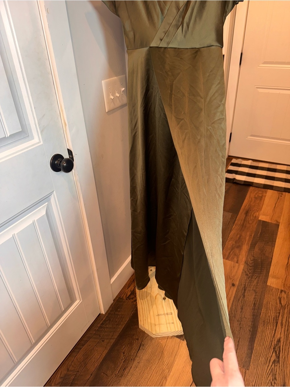 Jenny Yoo Size 6 Olive Green V-Neck Satin Maxi Dress - Picture 6 of 16